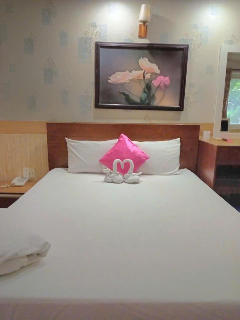 Damry Hotel Ho Chi Minh City Exterior photo